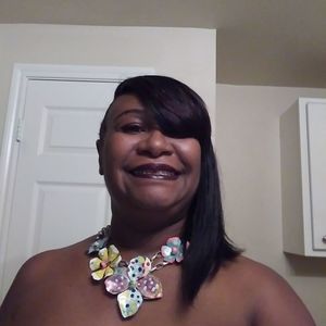 Meet your Posher, Della